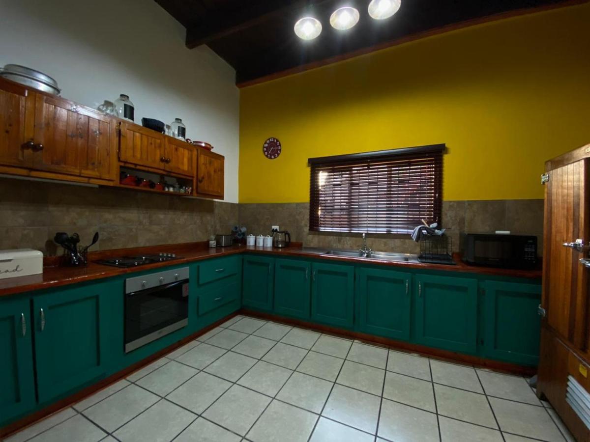 Uthando Backpackers Lodge 오쇼른 외부 사진